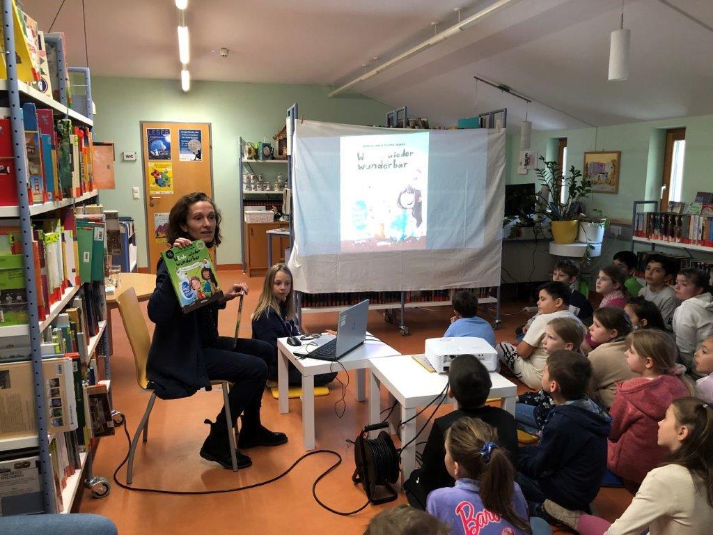 Lesung von Melanie Laibl in Gloggnitz (c) Rita Koisek Stadtbücherei Gloggnitz