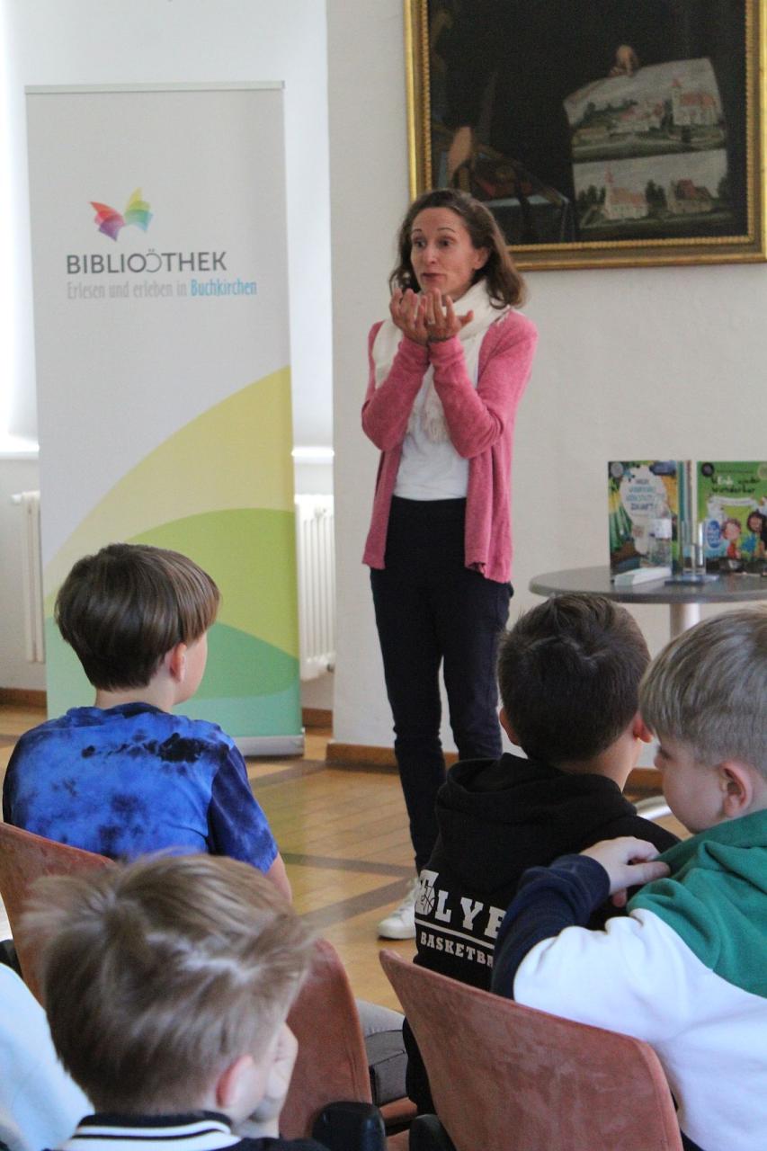 Lesung von Melanie Laibl in Buchkirchen (c) H. Schachinger, Öff. Bücherei der Pfarre Buchkirchen